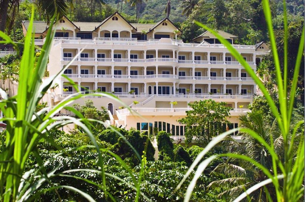 Eden Resort Karon Екстериор снимка